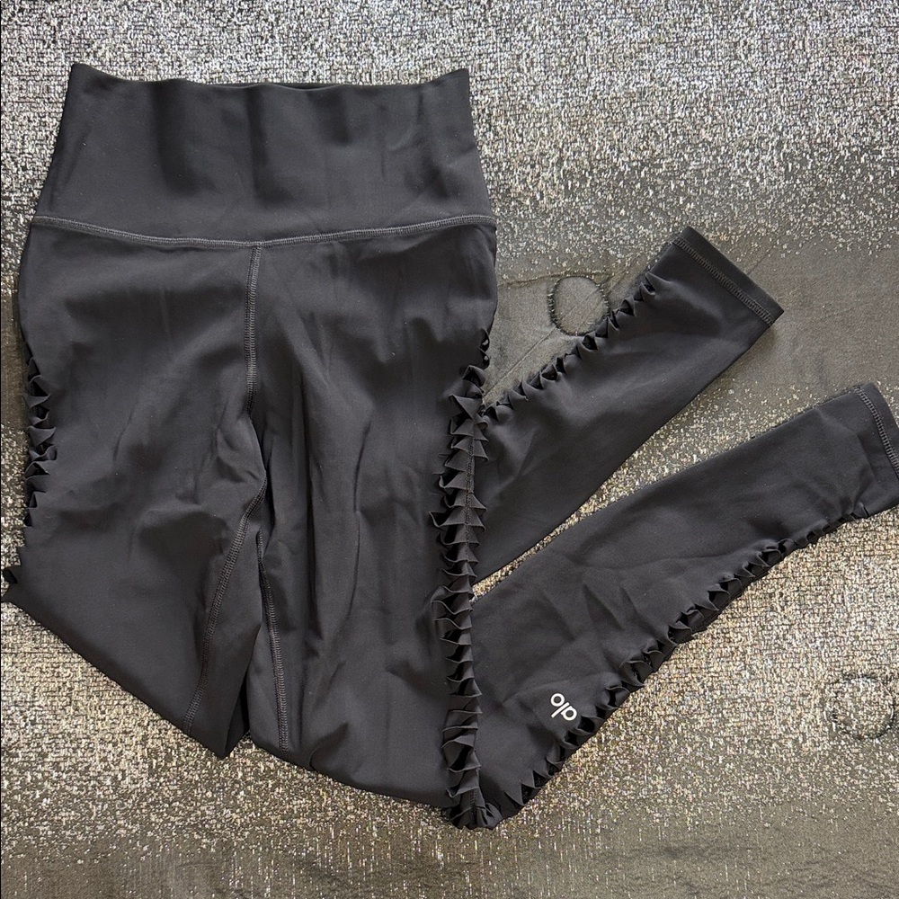 Alo Yoga Black Ruffle Leggings